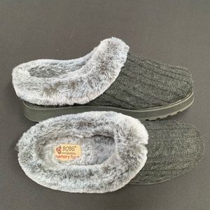 Size 8 grey sketchers slippers with memory foam insole